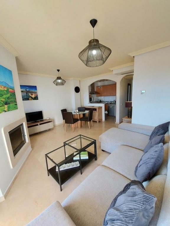 Duquesa Fairways, A Spacious Apartment With Fabulous Views And Facilities Manilva Eksteriør bilde